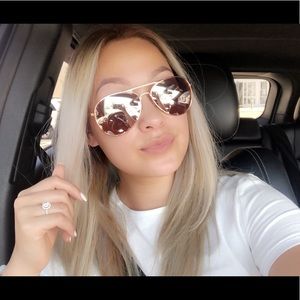 Meet your Posher, Christina